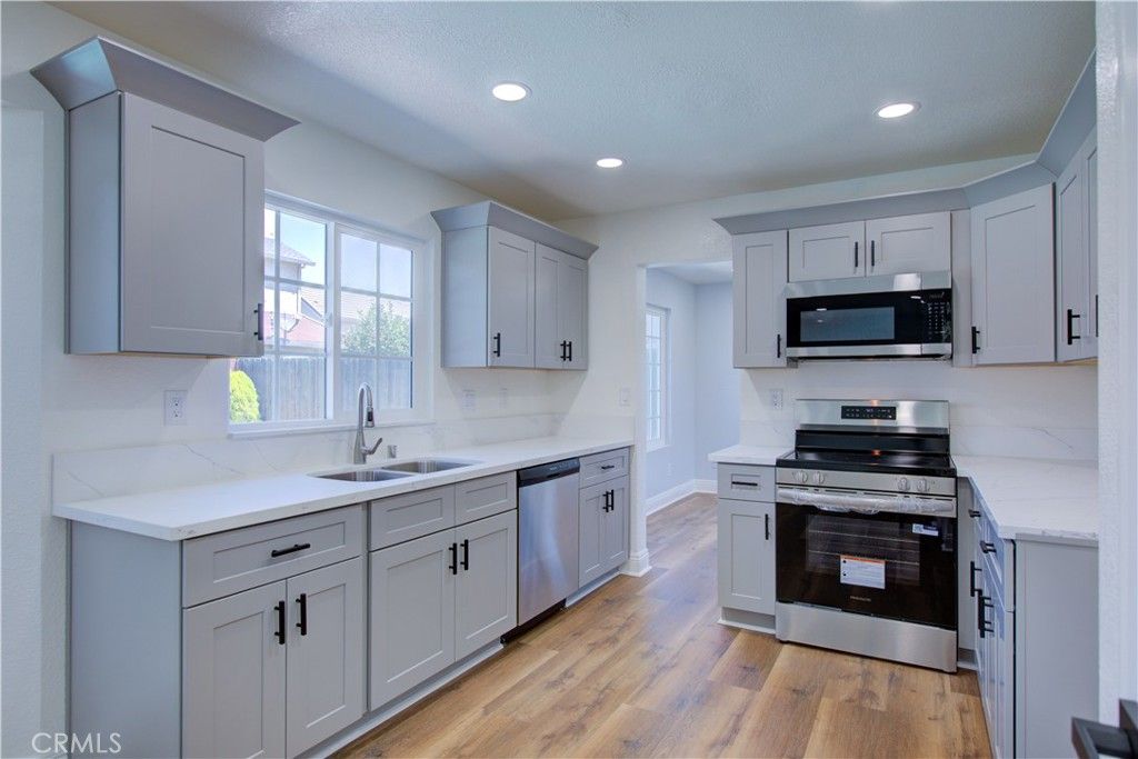 Image 9 of property listing at 1308 Saint Francis, Los Banos, CA 93635