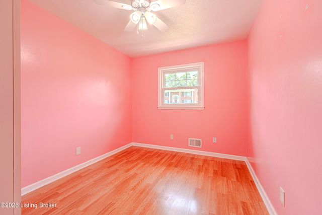 5905 Whispering Hills Blvd, Louisville, KY 40219