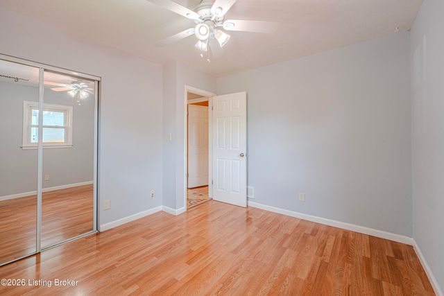 5905 Whispering Hills Blvd, Louisville, KY 40219