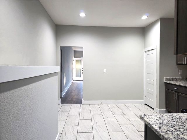 1012 Avenue K, Brownwood, TX 76801