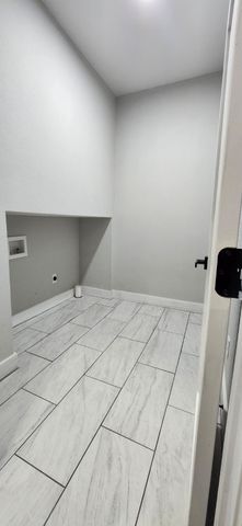 1012 Avenue K, Brownwood, TX 76801