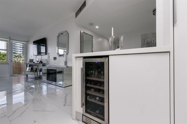 3333 NE 34th Street 304, Fort Lauderdale, FL 33308