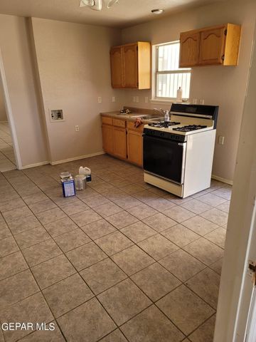 324 Valley Fair Way, El Paso, TX 79907