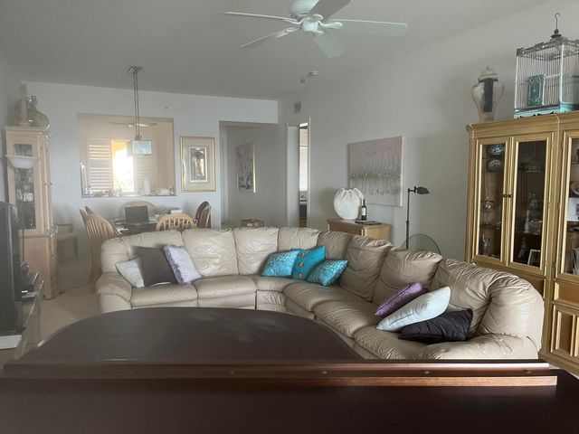 26 Harbour Isle Drive W 303, Fort Pierce, FL 34949
