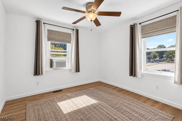 36 Park Ave, Wanaque Boro, NJ 07420