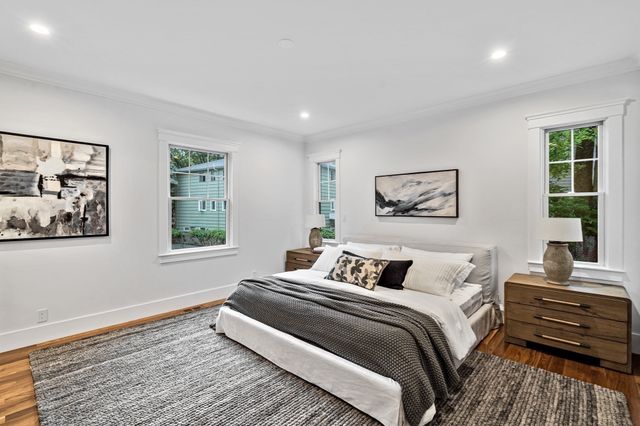 143 Coolidge St 1, Brookline, MA 02446