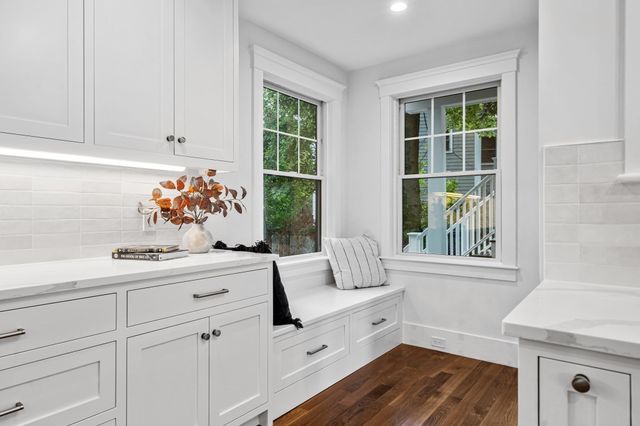 143 Coolidge St 1, Brookline, MA 02446