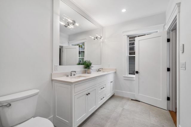 143 Coolidge St 1, Brookline, MA 02446