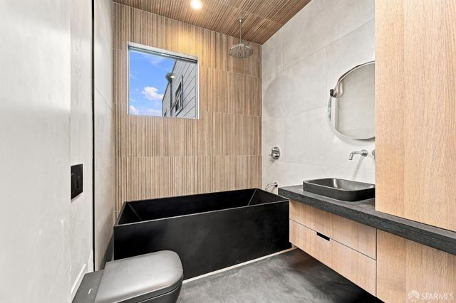 75 Bronte Street, San Francisco, CA 94110