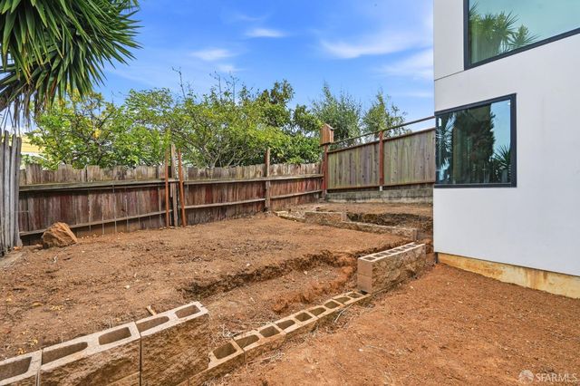 75 Bronte Street, San Francisco, CA 94110