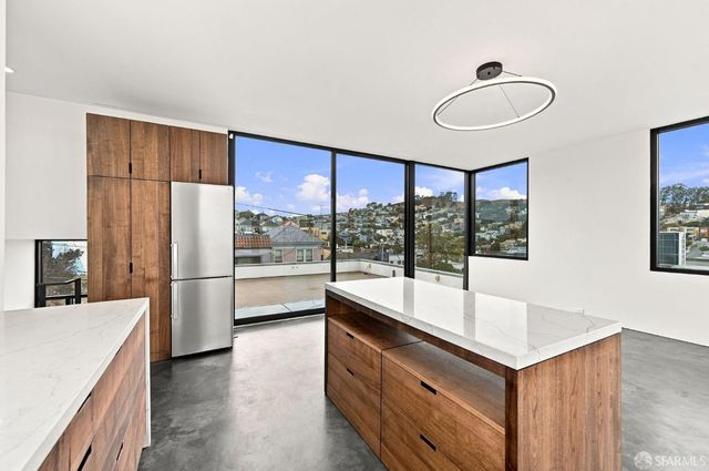 75 Bronte Street, San Francisco, CA 94110