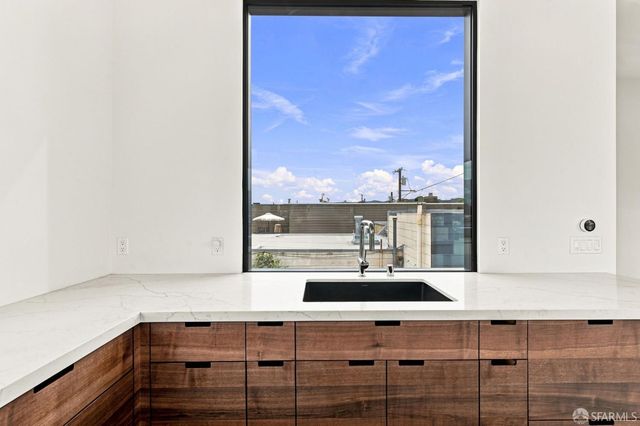 75 Bronte Street, San Francisco, CA 94110