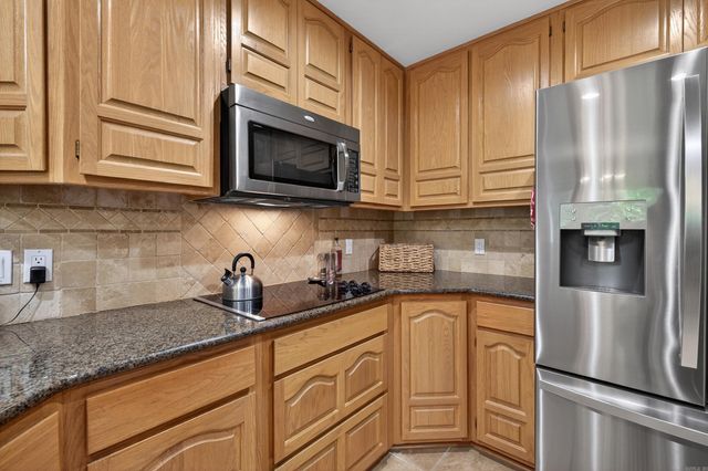 24 Encantado Way, Hot Springs Village, AR 71909