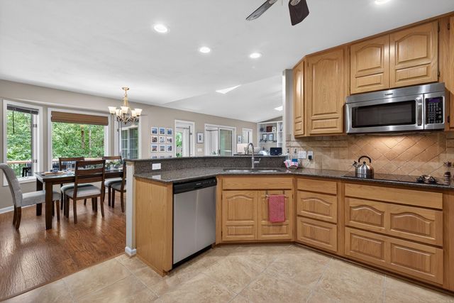 24 Encantado Way, Hot Springs Village, AR 71909