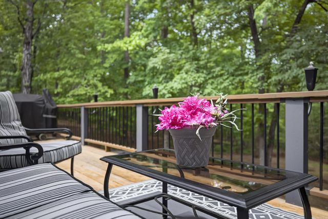 24 Encantado Way, Hot Springs Village, AR 71909