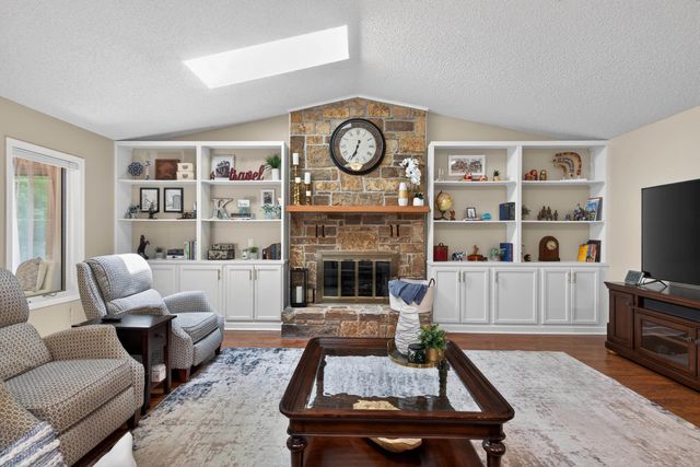 24 Encantado Way, Hot Springs Village, AR 71909