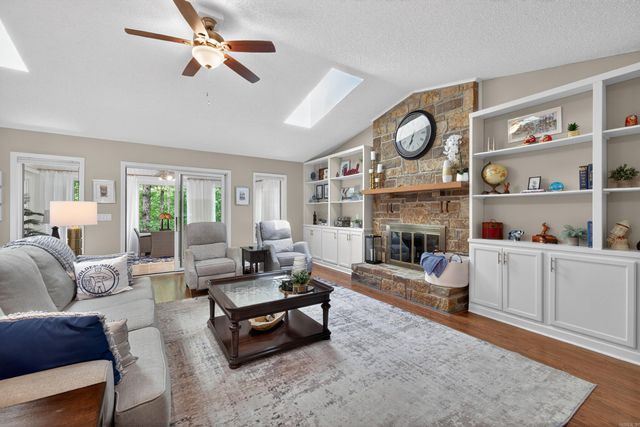 24 Encantado Way, Hot Springs Village, AR 71909