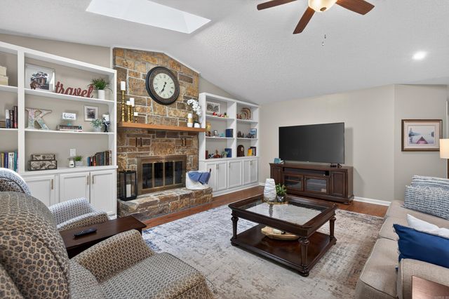 24 Encantado Way, Hot Springs Village, AR 71909