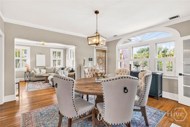 301 E 51st Street, Savannah, GA 31405