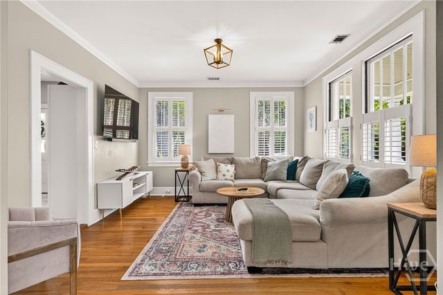 301 E 51st Street, Savannah, GA 31405