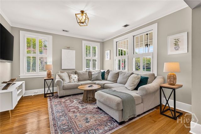 301 E 51st Street, Savannah, GA 31405