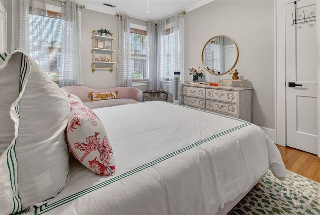 301 E 51st Street, Savannah, GA 31405