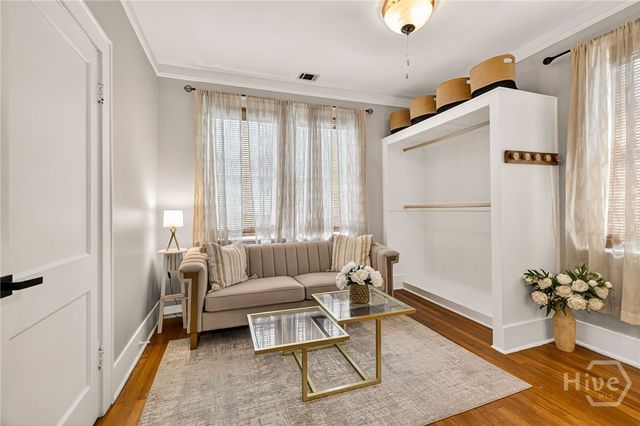 301 E 51st Street, Savannah, GA 31405