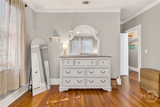 301 E 51st Street, Savannah, GA 31405