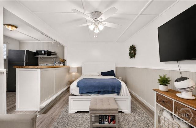 301 E 51st Street, Savannah, GA 31405