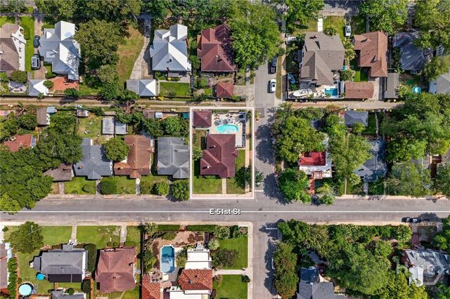 301 E 51st Street, Savannah, GA 31405