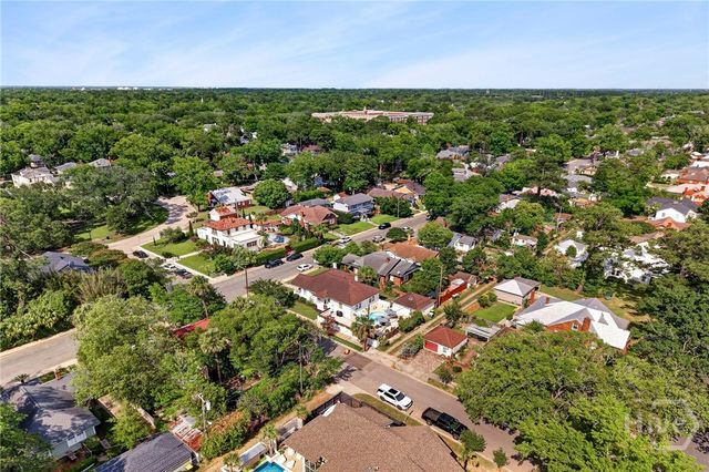 301 E 51st Street, Savannah, GA 31405