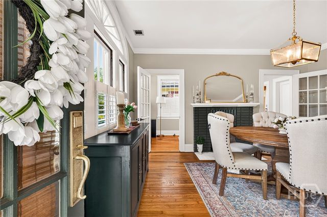 301 E 51st Street, Savannah, GA 31405