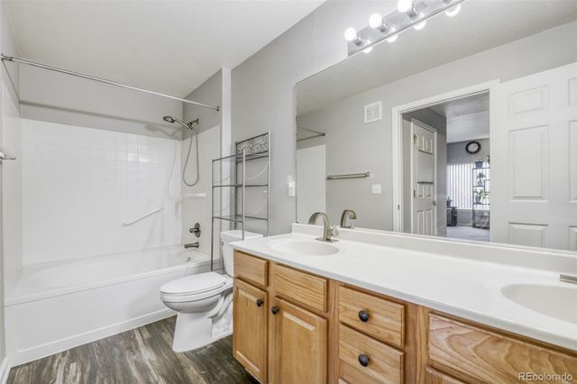 4875 S Balsam Way 9-104, Littleton, CO 80123