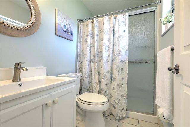 9363 Victoria Drive, Micco, FL 32976