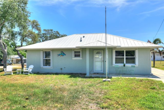 9363 Victoria Drive, Micco, FL 32976