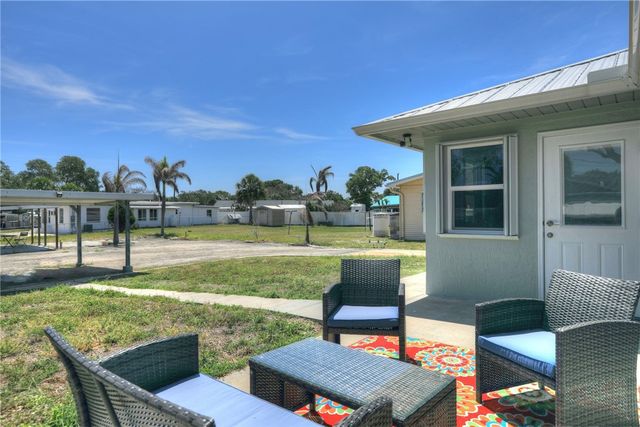 9363 Victoria Drive, Micco, FL 32976