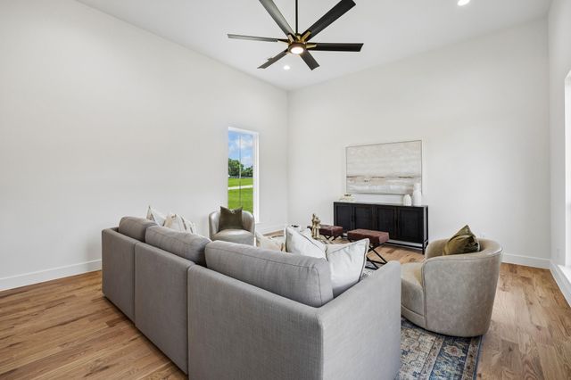 105 Desperado Way, Weatherford, TX 76088