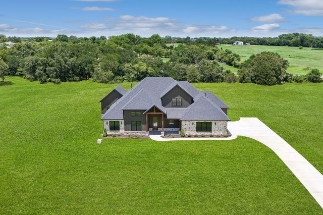 105 Desperado Way, Weatherford, TX 76088