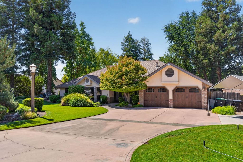 Image 1 of property listing at 19392 Farallon Road, Madera, CA 93638