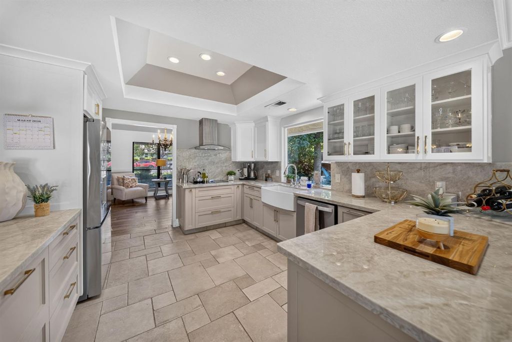 Image 12 of property listing at 19392 Farallon Road, Madera, CA 93638