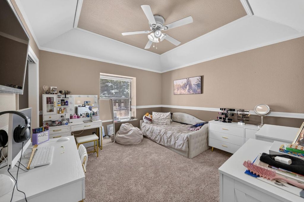Image 24 of property listing at 19392 Farallon Road, Madera, CA 93638