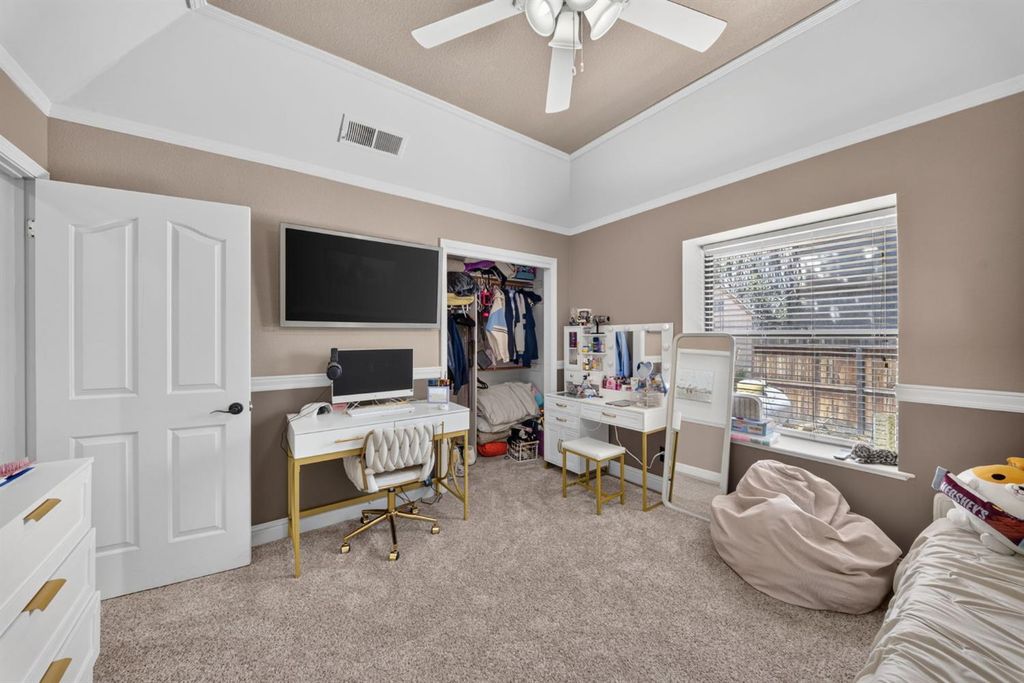 Image 25 of property listing at 19392 Farallon Road, Madera, CA 93638