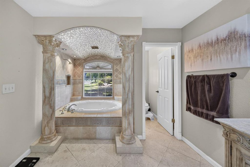 Image 33 of property listing at 19392 Farallon Road, Madera, CA 93638