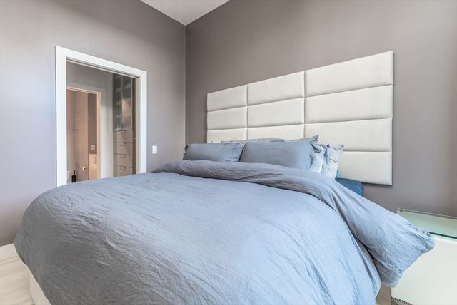 32 Traveler St 808, Boston, MA 02118
