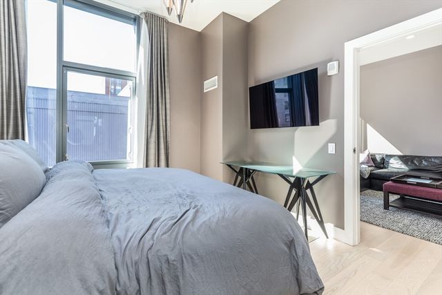 32 Traveler St 808, Boston, MA 02118
