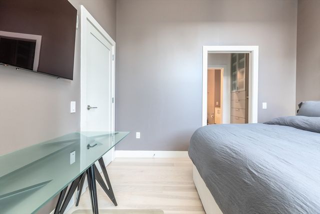 32 Traveler St 808, Boston, MA 02118