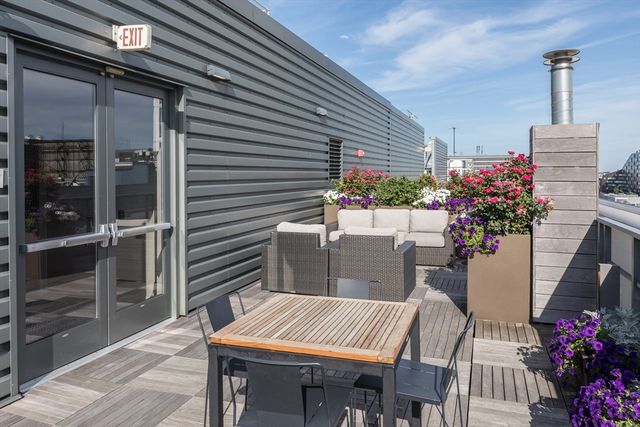32 Traveler St 808, Boston, MA 02118