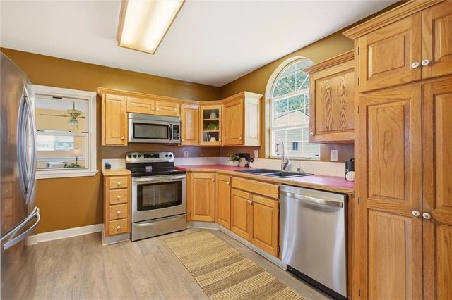 11411 E Norledge Street, Sugar Creek, MO 64054