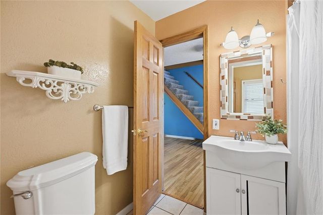 11411 E Norledge Street, Sugar Creek, MO 64054