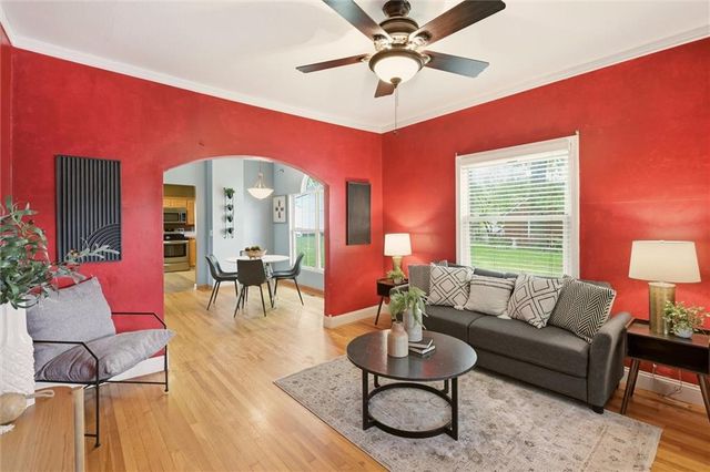 11411 E Norledge Street, Sugar Creek, MO 64054